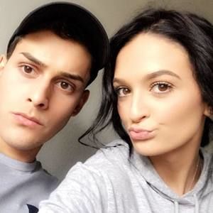 Meet your Posher, Claudia